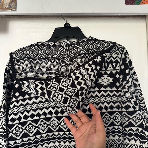 NWT BONGO Plus black and white pattern cardigan with hoodie size 1X - Picture 3 of 6